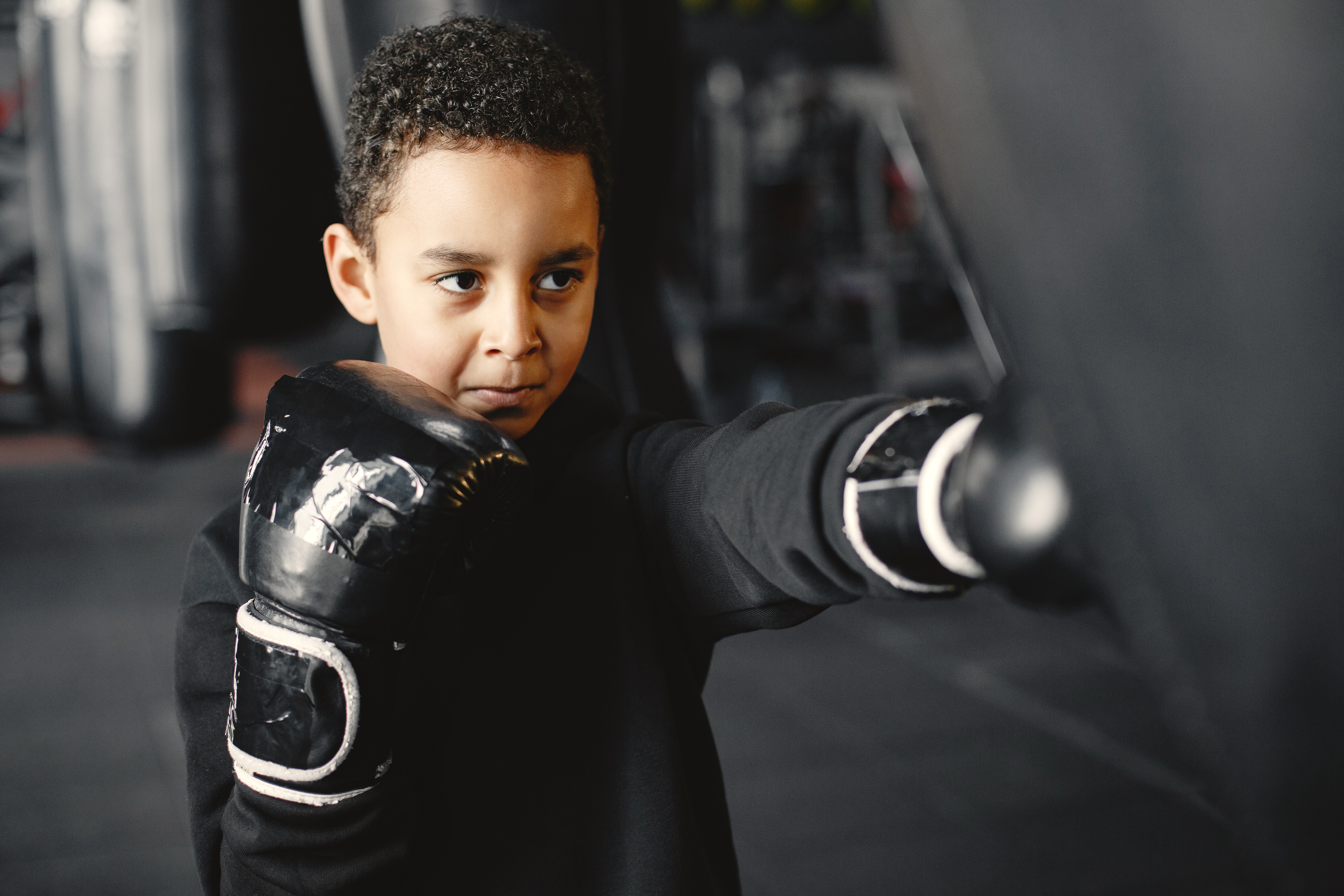 COMMENT APPRENDRE LA BOXE AUX ENFANTS 